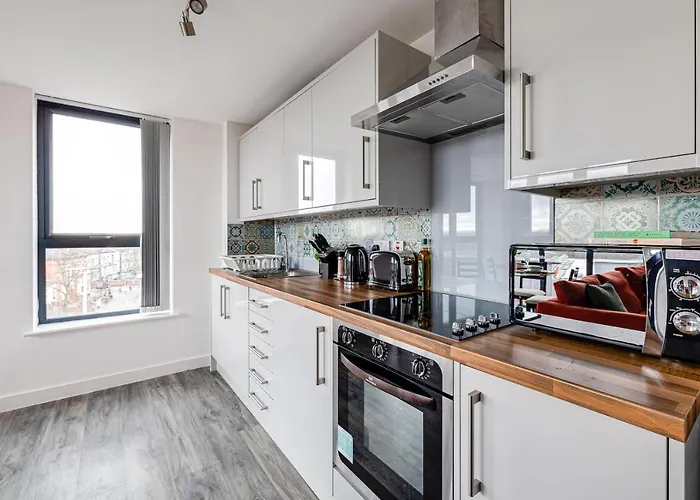 Stunning 2 Bed Apt With Free Parking Close To Cc Manchester