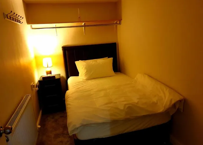 Elegant 2 Bed Apartment In Manchester