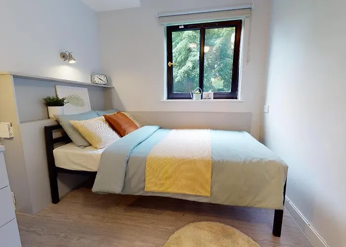 Comfy Ensuite Bedrooms At Manchester Gardens Near City Centre