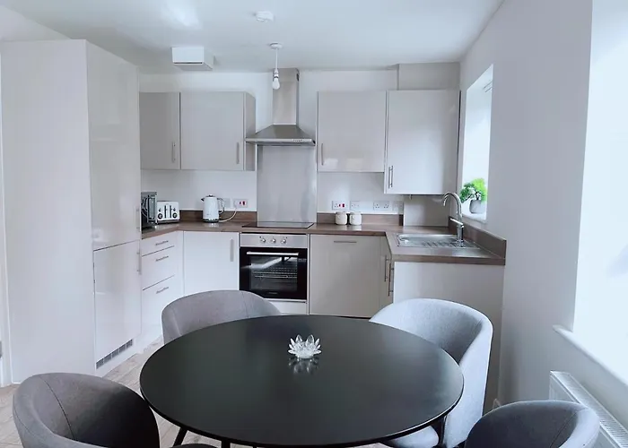 Modern Apartment Double Bedroom With Attached Bath Manchester