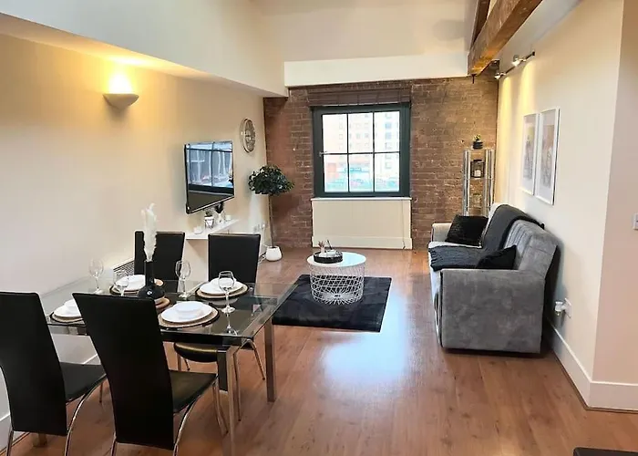 City Center 2 Bedrooms Apartment Manchester