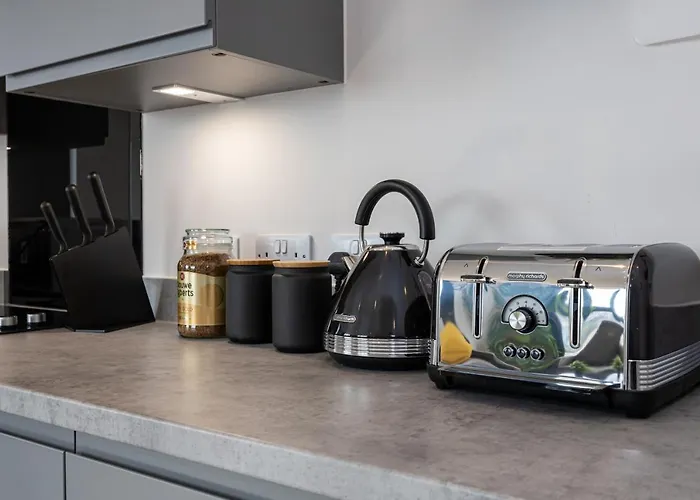 Contemporary 3 Bedrooms Apartment Manchester City
