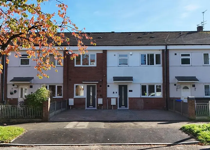 Luxurious 3 Bed Home, Free Parking Manchester