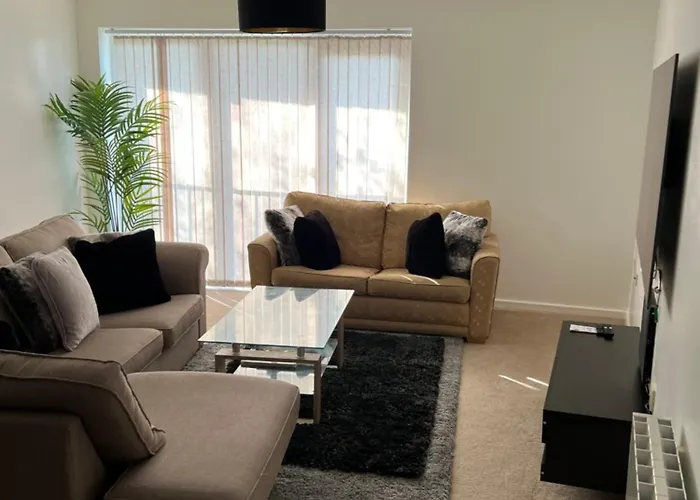 Luxury Two Bedroom Flat Opposite Coop Live N Etihad Stadium With Free Secure Parking, Netflix And Sky Tv Manchester