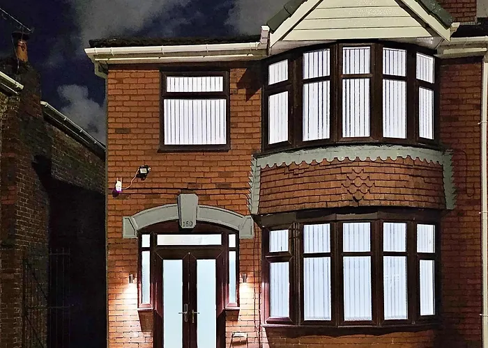 Full Home In Heywood Street Near Cheetham Hill Manchester