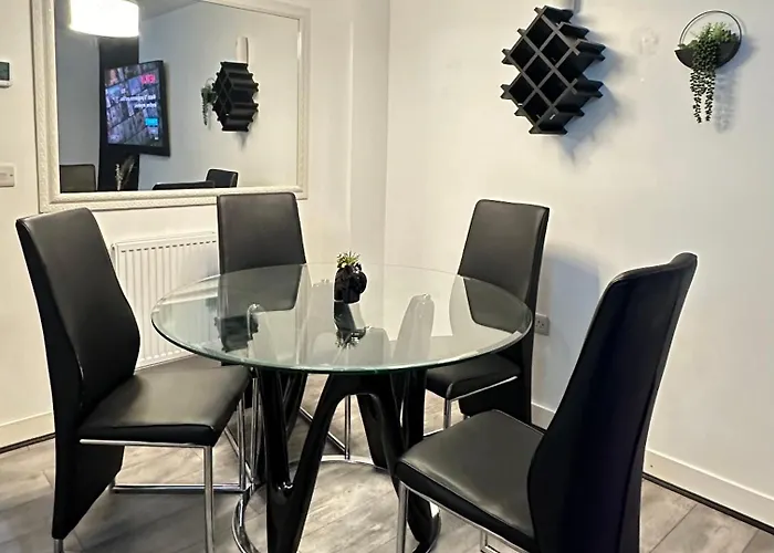 Private Modern Ensuite Room Near Etihad Stadium Manchester