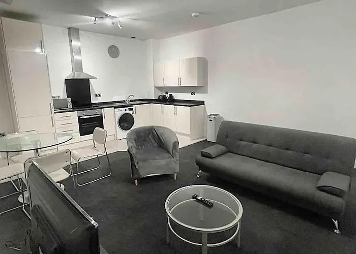 Modern 2-Bed Flat In Salford Apartment Manchester