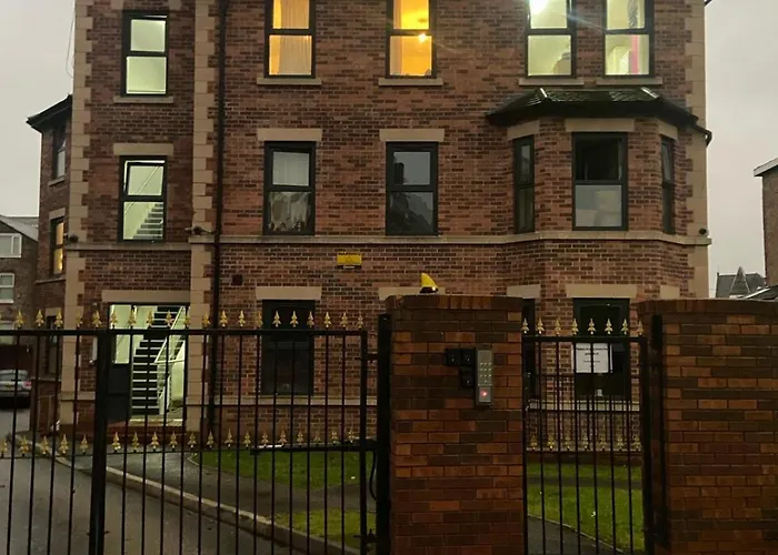 Lovely 4 Bed Manchester