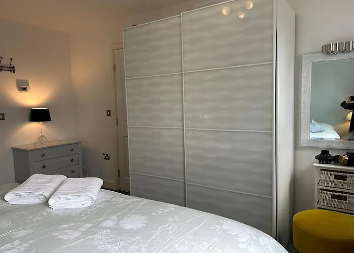 3-Bedroom House Close To City Centre Manchester