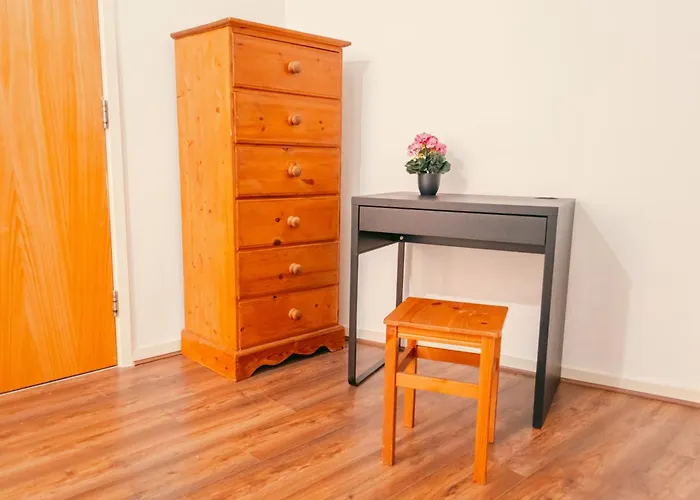 Chic Georgian Flat In Central Manchester