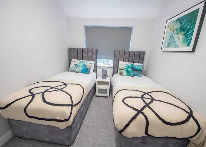 Beautiful, Peaceful, 5 Bedroom Home With Hot Tub! Manchester