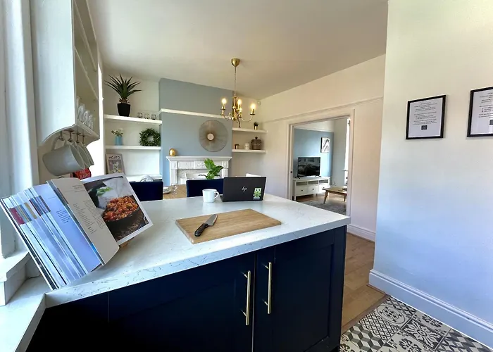 Stylish 3-Bed Home In Prestwich With Free Parking Manchester