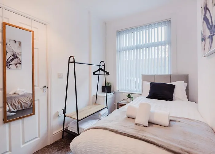 Free Parking, Late Check Out Coop Live Etihad Stadium 3-Bed House Manchester
