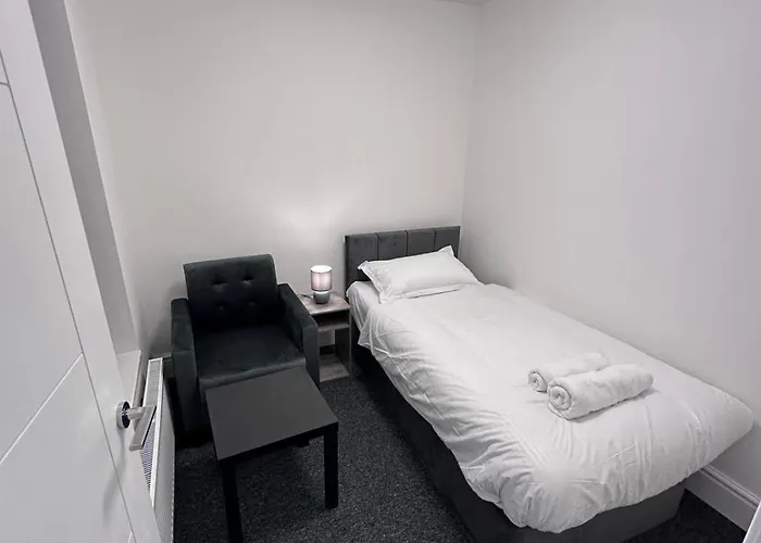 Modern Two-Bedroom Apartment Manchester