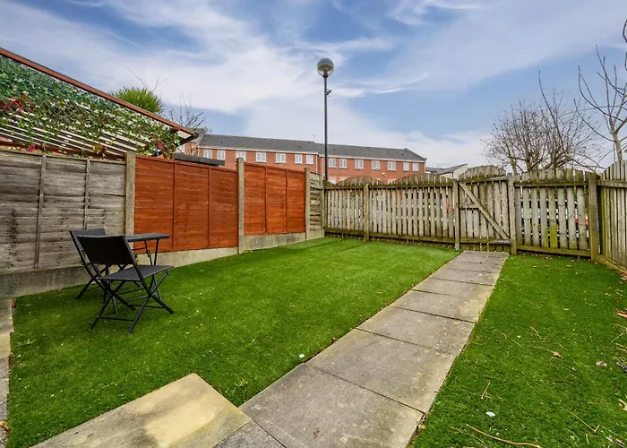 Lovely 3Bedroom House, 7Mins Drive To Manchester City Center, Etihad Stadium & Coop Live Arena