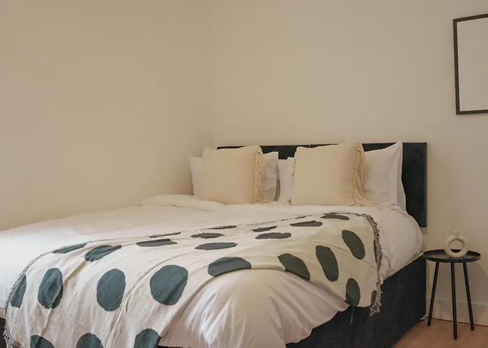 Citycharmms- Entire Home Near Etihad Stadium Manchester