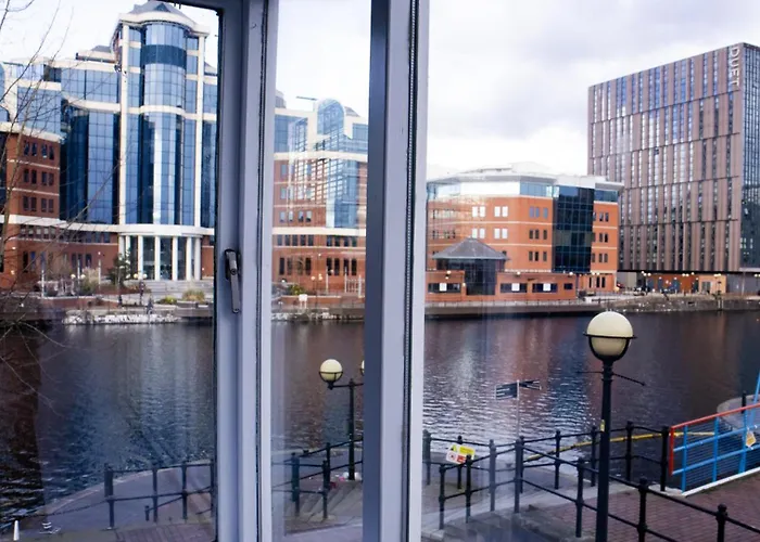 Great 2Bed Apt In Salford Quays With Water View Manchester