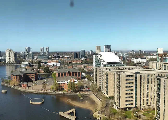 Bee City Apartment United Man - Work N Relax 500Mbps Wifi And Netflix - Penthouse-Like City & Waterfront Views Manchester