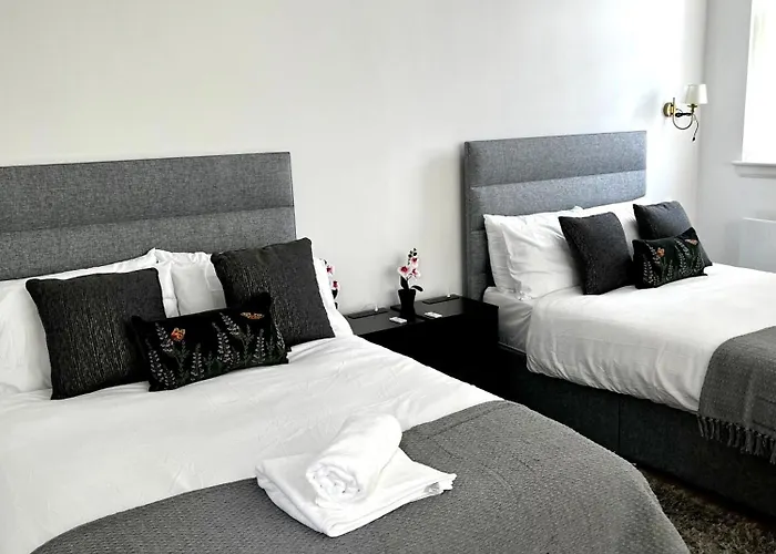 The Failsworth Collection - Stylish Apartments With Free Parking Manchester