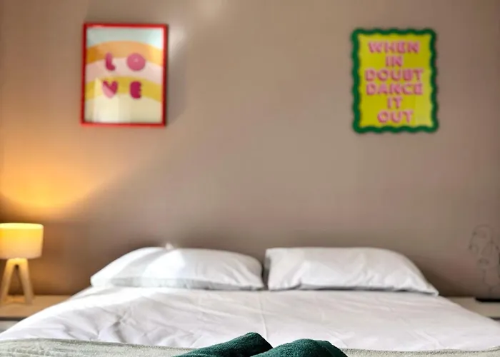 2 Bed Cosy Manchester City Apartment