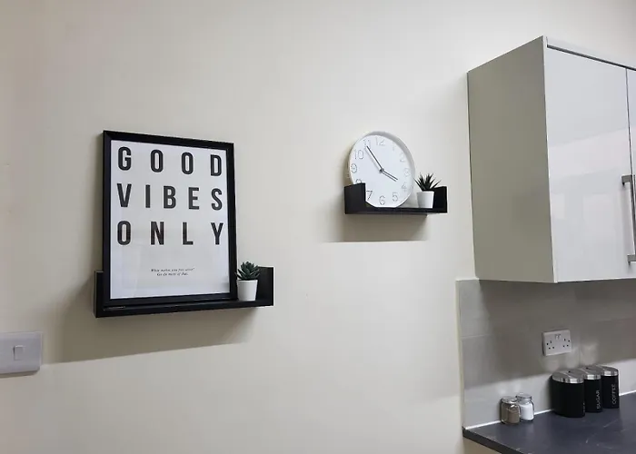 Rooms In Manchester 6 Minutes Drive To Victoria Station