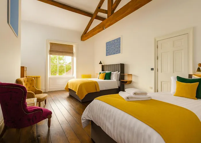 Manchesters Ultimate House - Hot Tub - Sleeps 22!