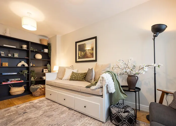 Luxury Spacious 3-Bed City Oasis Just 10 Mins From Centre With Free Parking Manchester