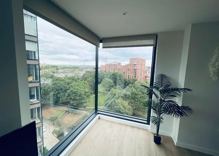 City Sky View Centre Luxe Apartment - 2 Bedrooms Manchester