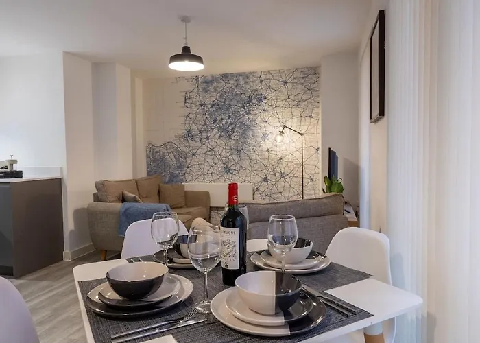 Modern 2 Bed - Next To Ao Arena & Picadilly Station - Central Manchester - Parking & Local Transport Links