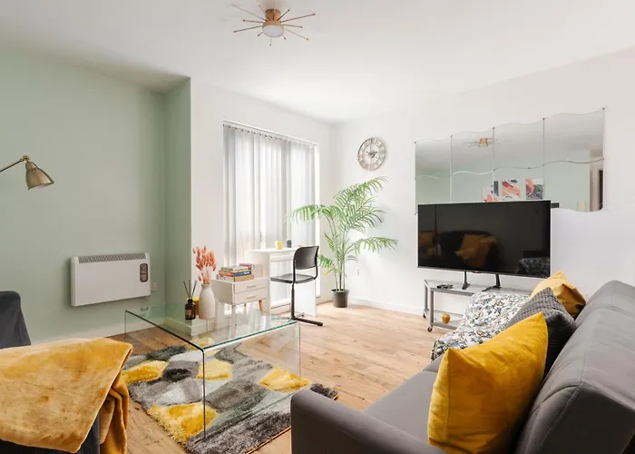 Beehive Salford Quays Immaculate 1-Bed Flat With Free-Parking Apartment Manchester