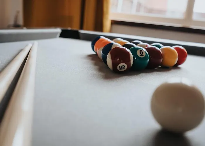 Comfy 3Br Home - Pool Table - Games - Sleeps 8 Manchester