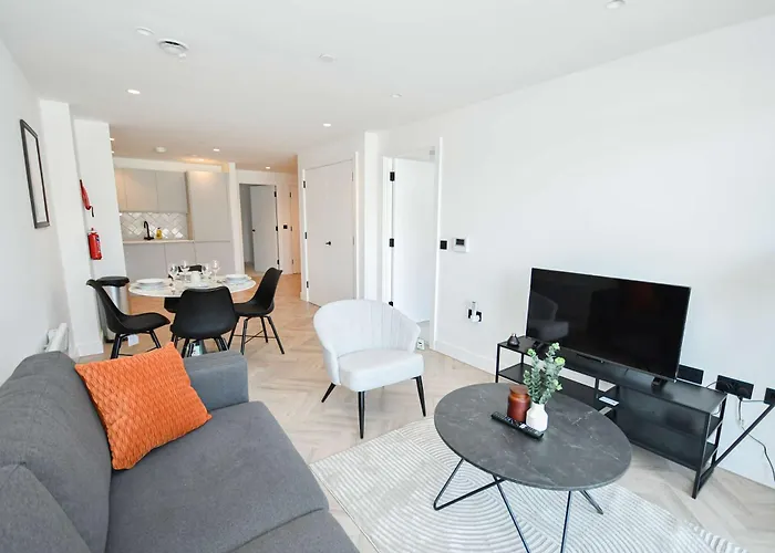Central Manchester Contemporary 2 Bed Apartment
