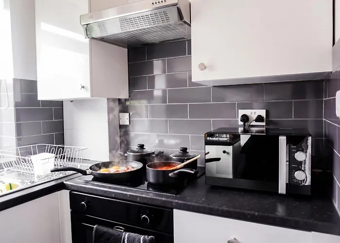 Spacious 3Br Family Home Near Coop Live And Etihad Stadium - Free Parking! Manchester