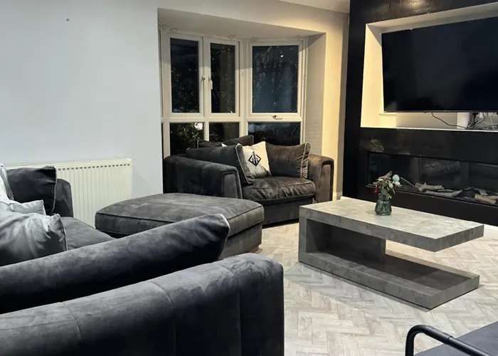 Beautiful Quay House Villa Manchester