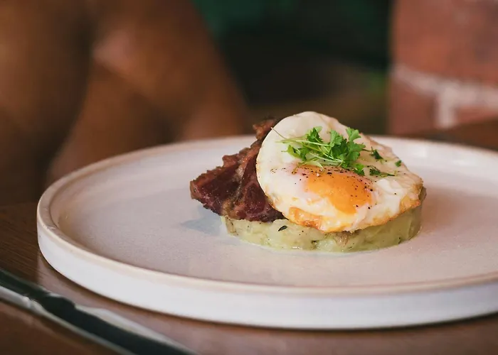 Manchester Marriott Victoria & Albert Hotel