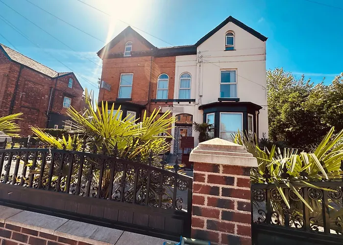 Hendham House - Near Etihad Stadium, Coop Live Arena, Ao Arena, Piccadilly Train Station & Manchester City Centre