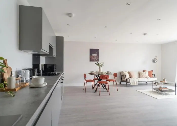 Fantastic 3 Bedroom Manchester Apartment