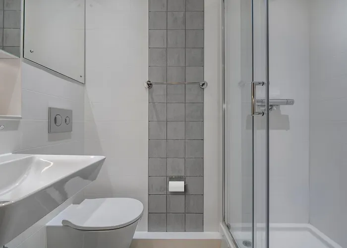 Canvas Manchester, Student Residence & Summer Stays