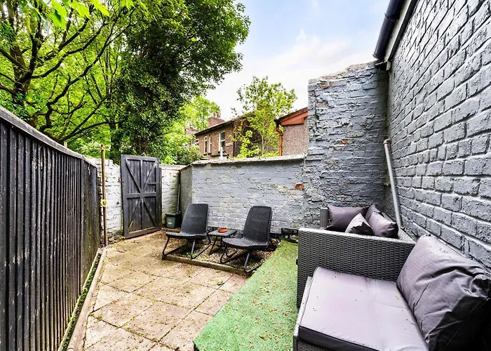 3 Bedroom Home Close To Mcr City Centre Manchester