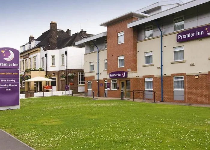 Premier Inn Manchester - Heaton Park