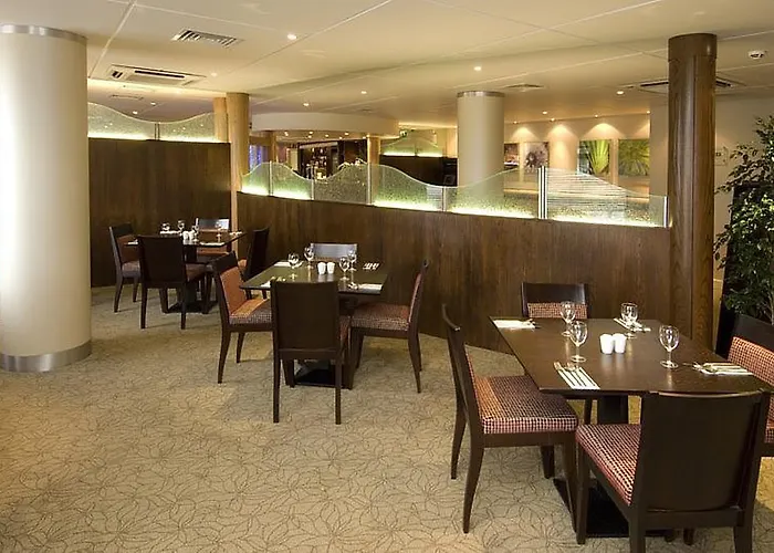 Premier Inn Manchester Airport Runger Lane South