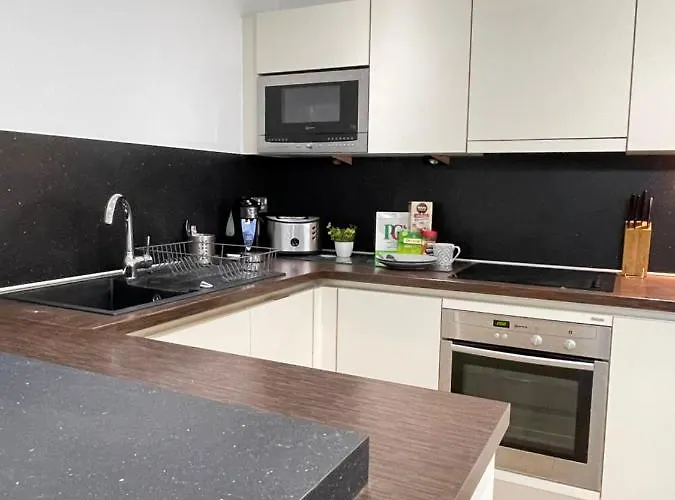 Wharf Inn Premier Apartment Central Manchester - Free Private Parking