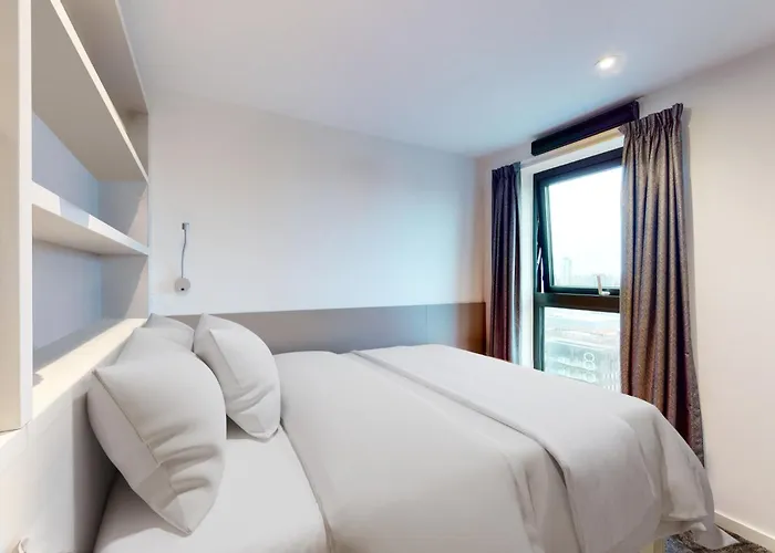 Canvas Manchester, Student Residence & Summer Stays