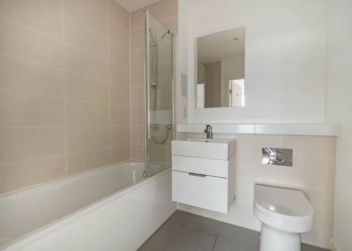 City Centre Rooms In Apartment