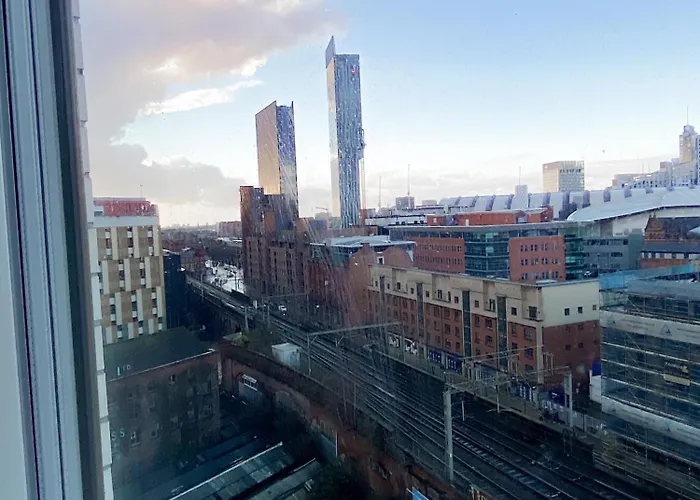 The Panda - Modern 2 Bedroom Apt In Manchester City Centre