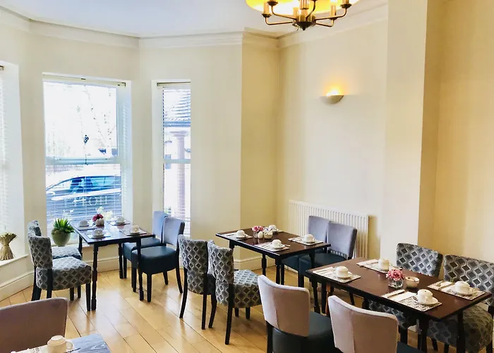 Westlynn Hotel & Apartments Free Parking Near Manchester Centre